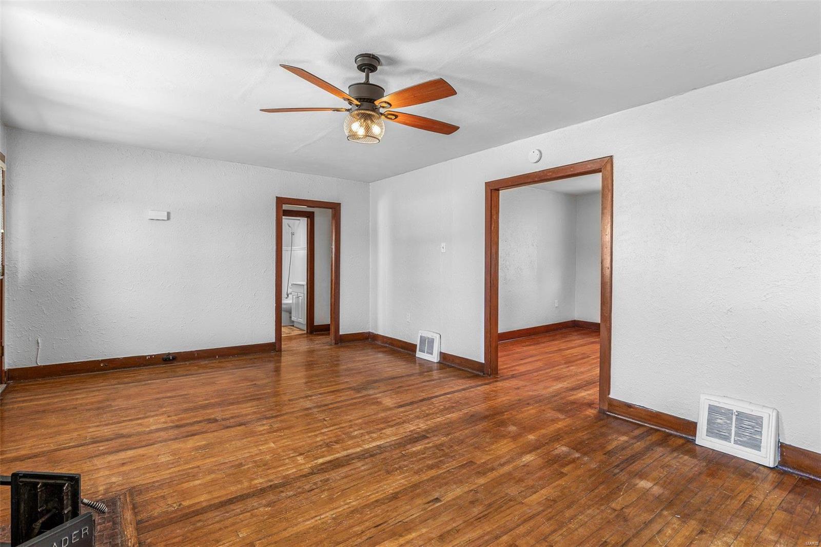 440 N Division Property Photo 23