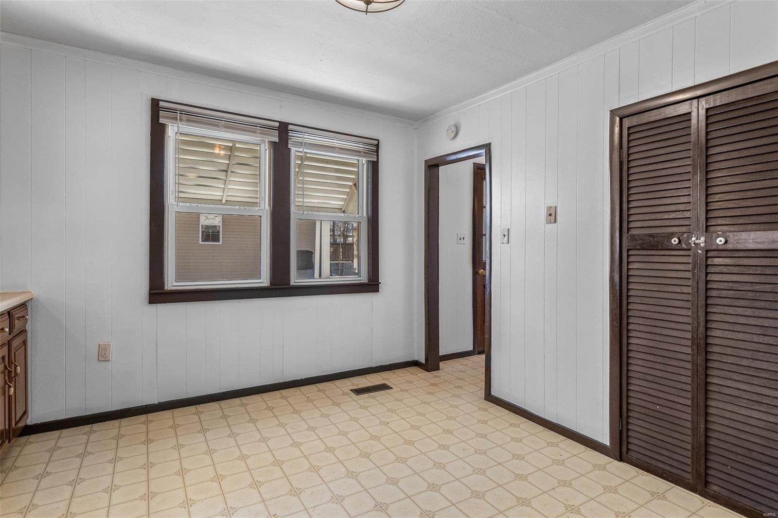 440 N Division Property Photo 32