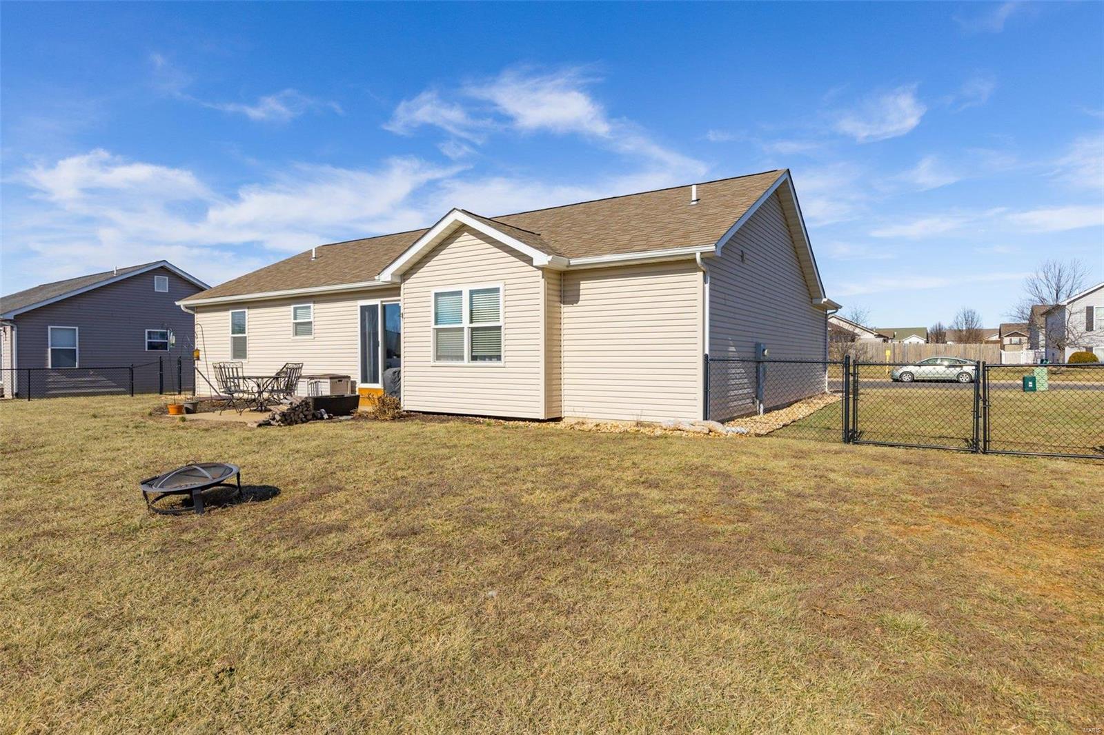 306 Boulder Ridge Drive Property Photo 3