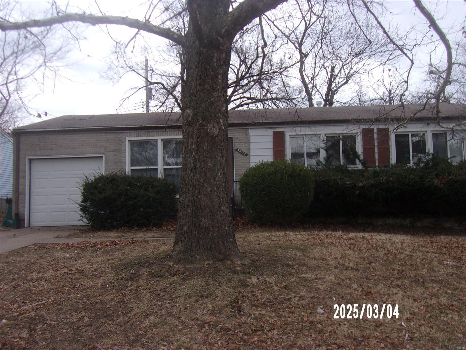 9800 Gloucester Drive Property Photo 1