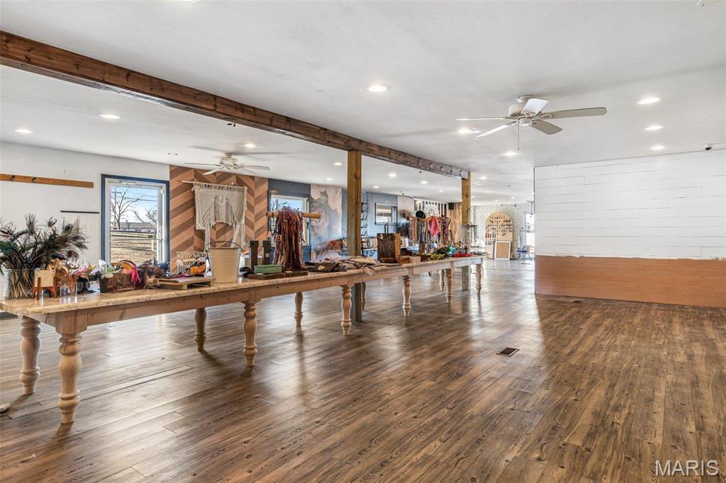 1421 E Main Property Photo 18