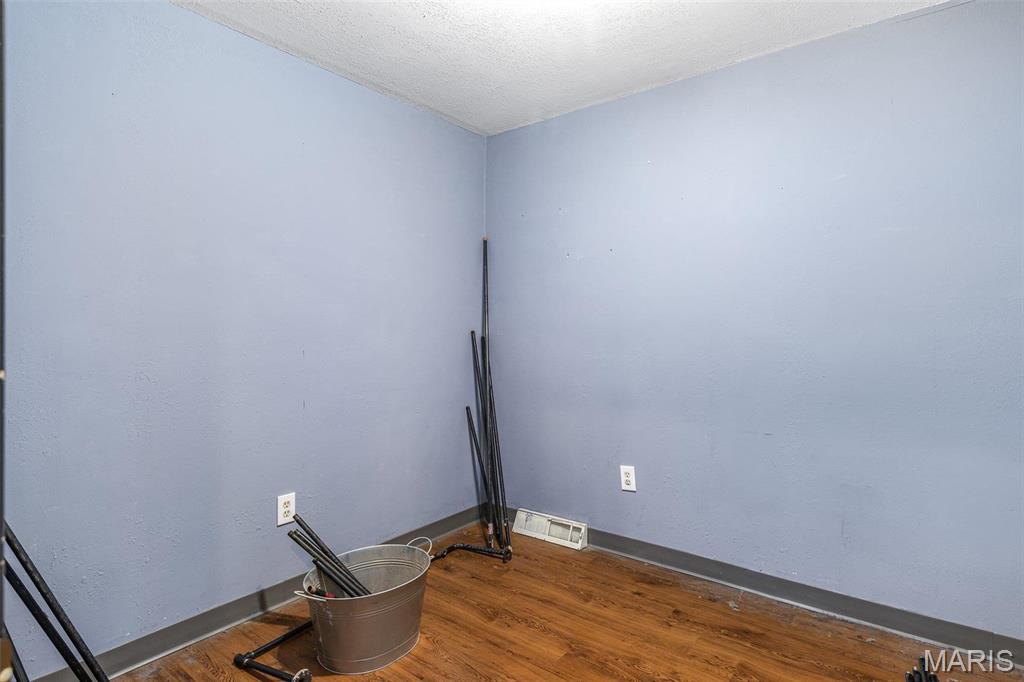 1421 E Main Property Photo 23