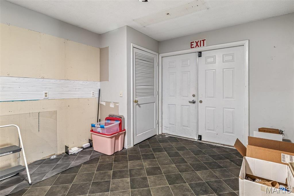 1421 E Main Property Photo 26