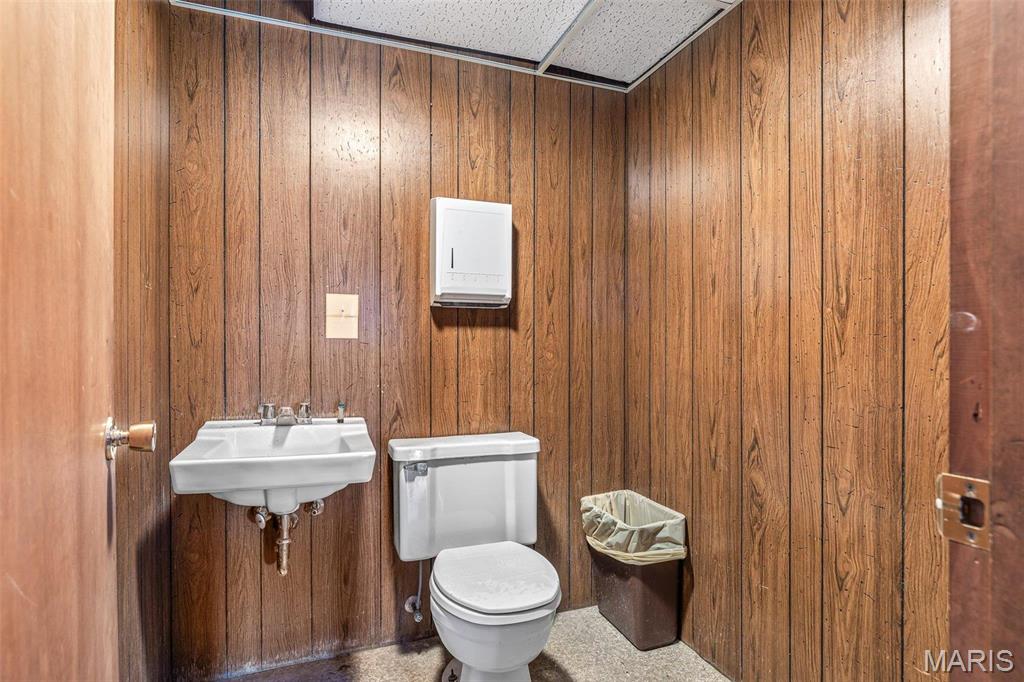 1421 E Main Property Photo 37