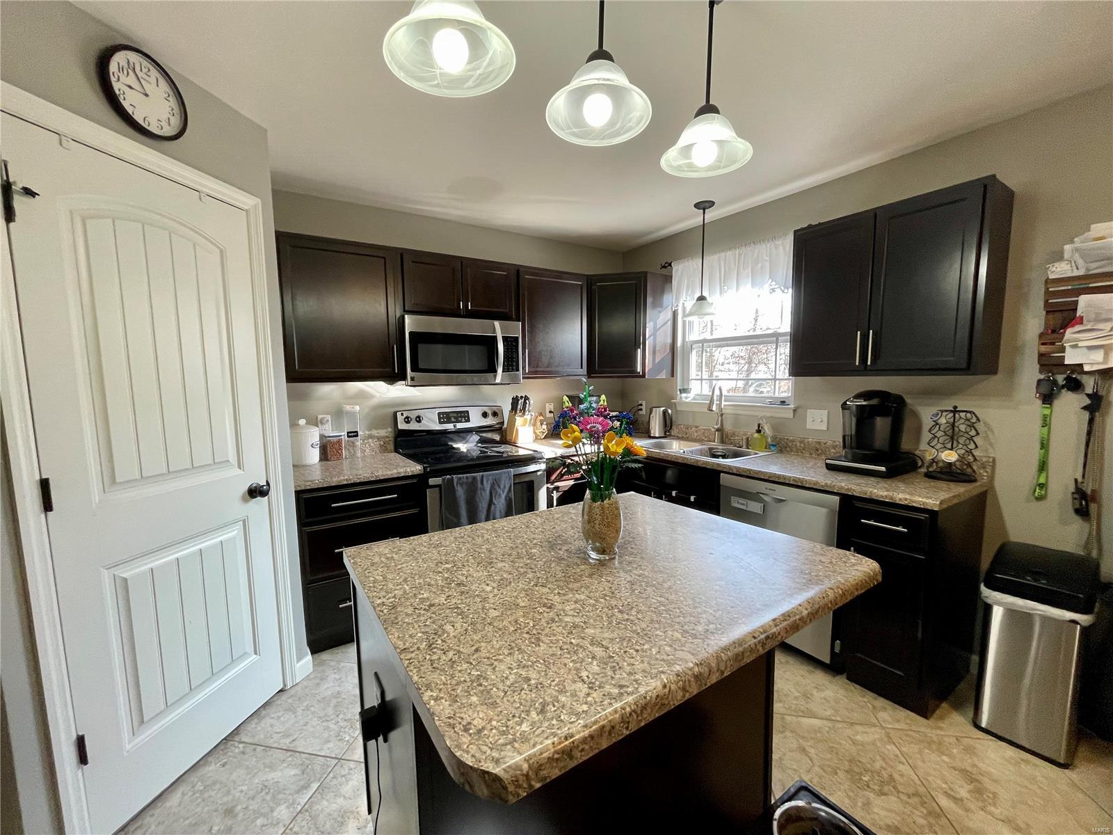 8414 Golden Spring Court Property Photo 7