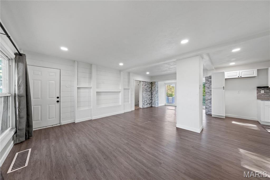 1919 Parker Road Property Photo 6