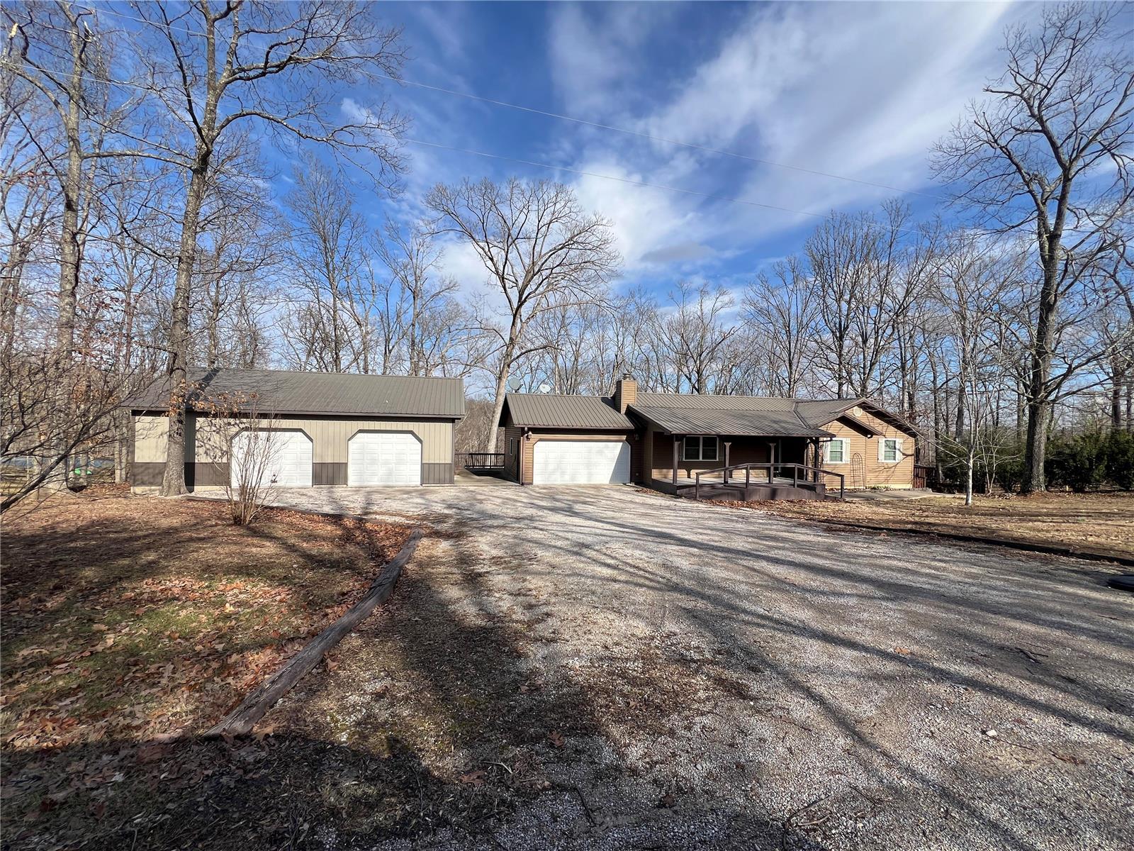 732 Woodridge Lane Property Photo 1