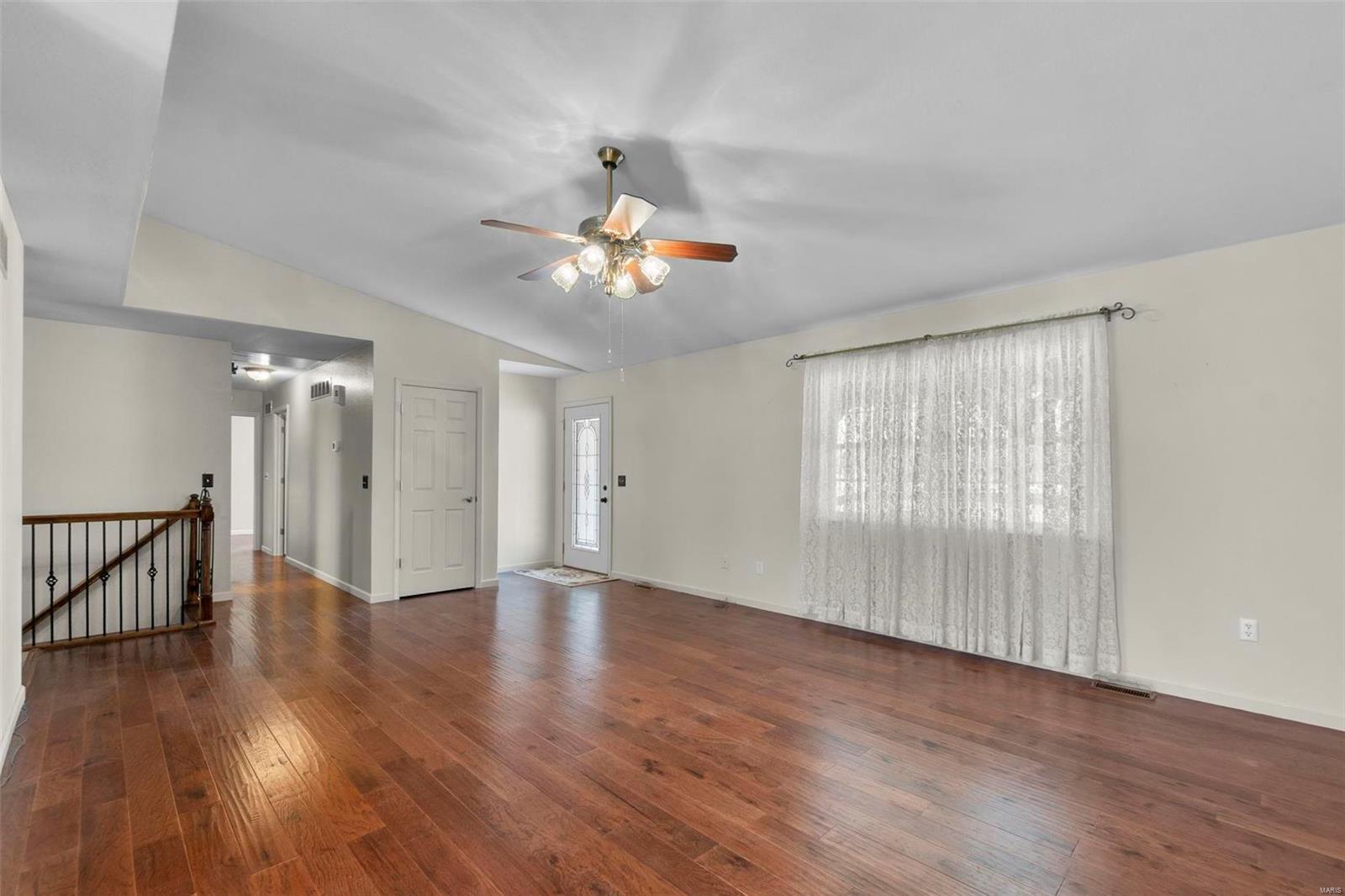 732 Woodridge Lane Property Photo 7