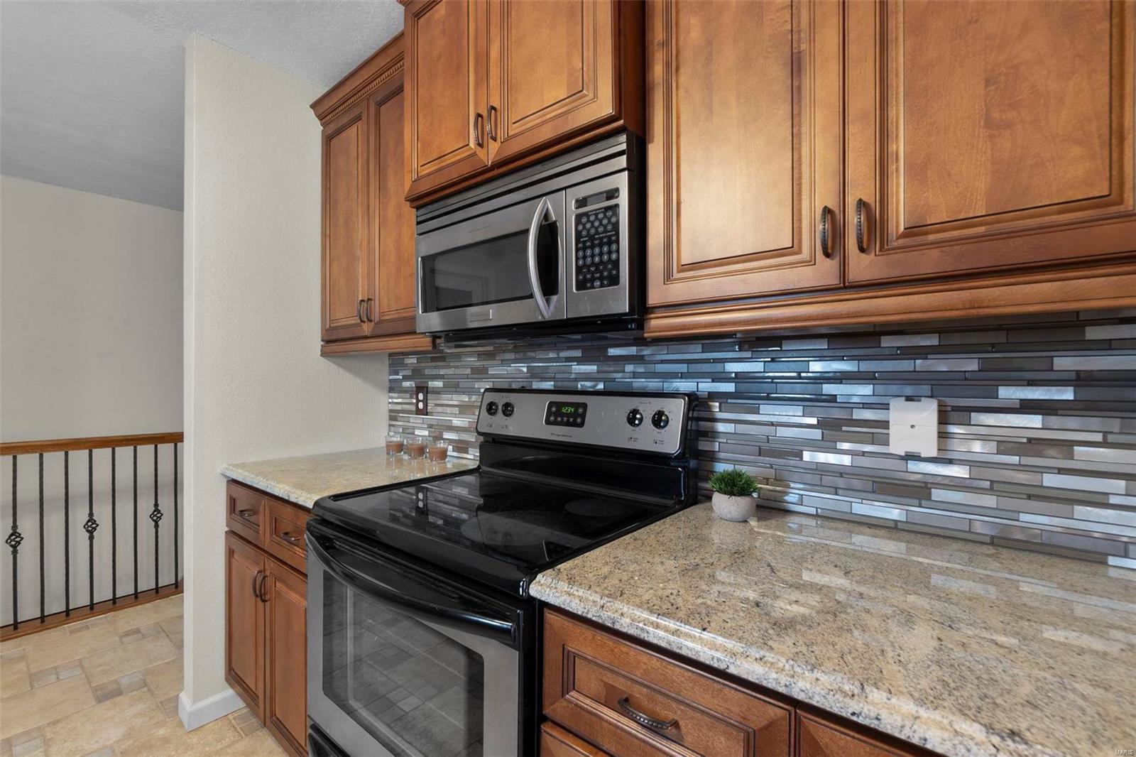 732 Woodridge Lane Property Photo 10