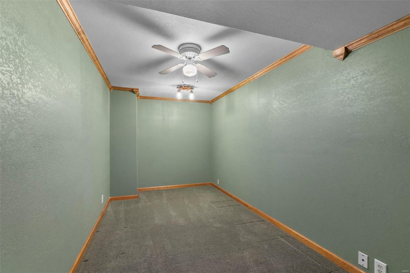 732 Woodridge Lane Property Photo 25