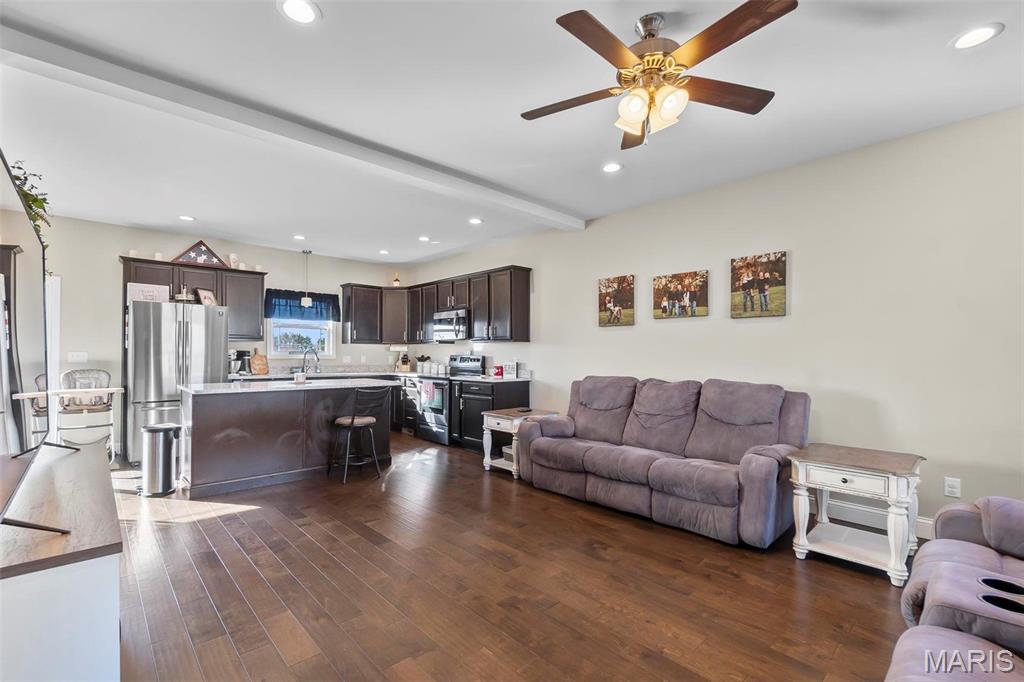 1665 Redbud Court Property Photo 6