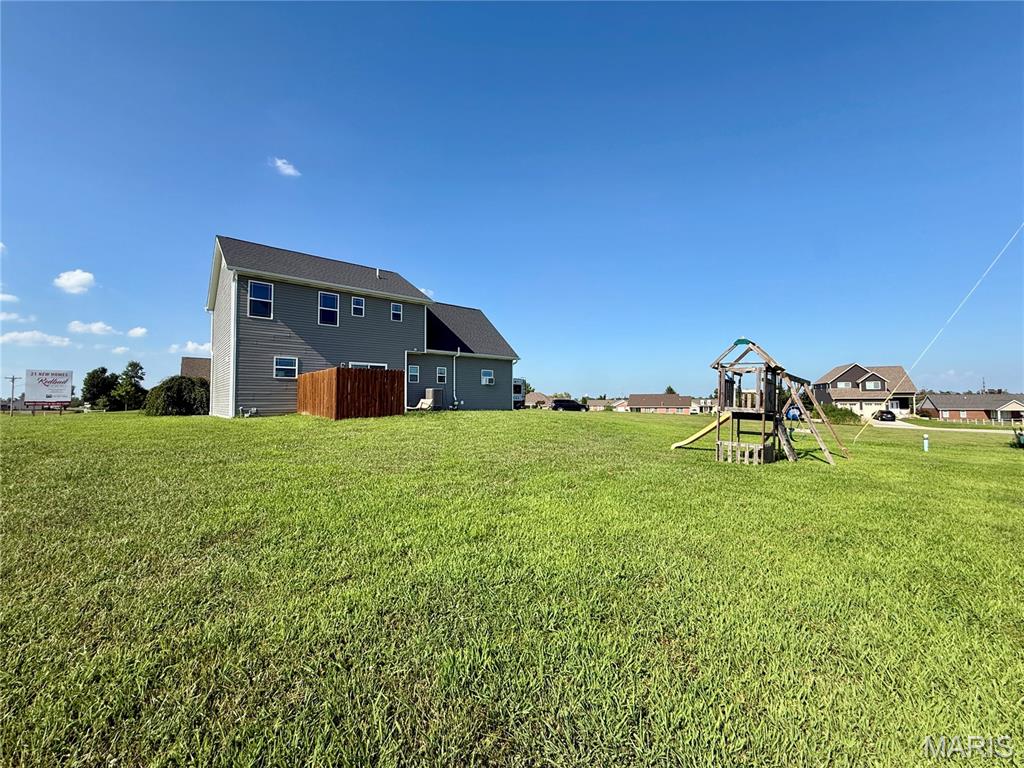 1665 Redbud Court Property Photo 31