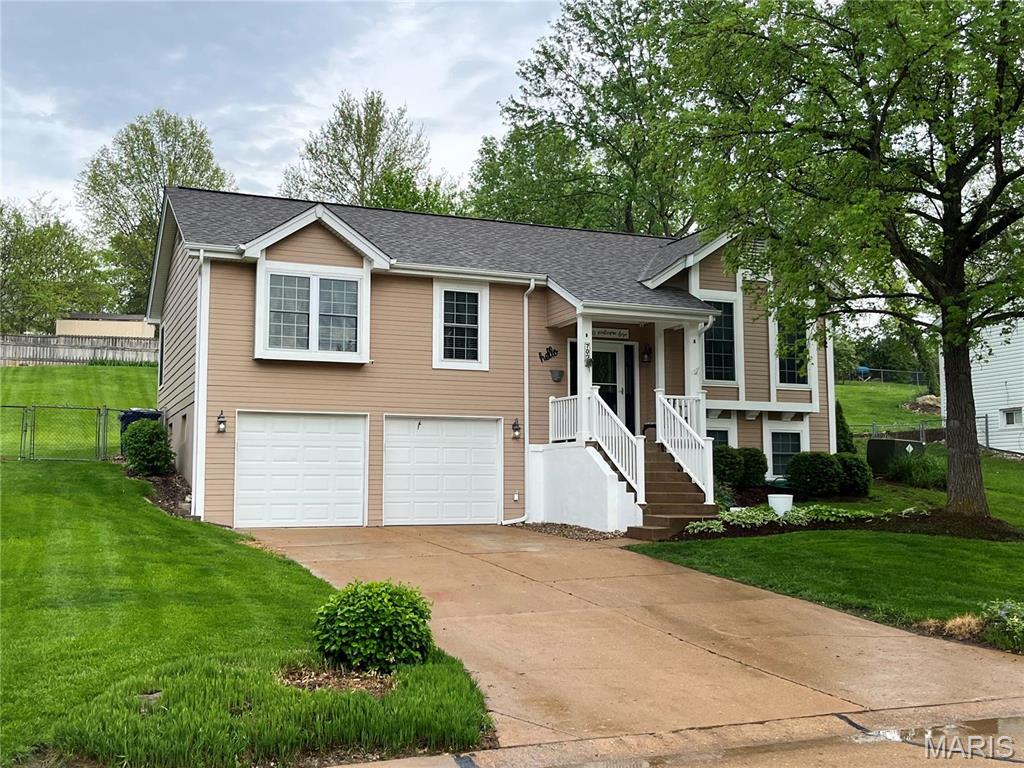 700 Williams Drive Property Photo 1