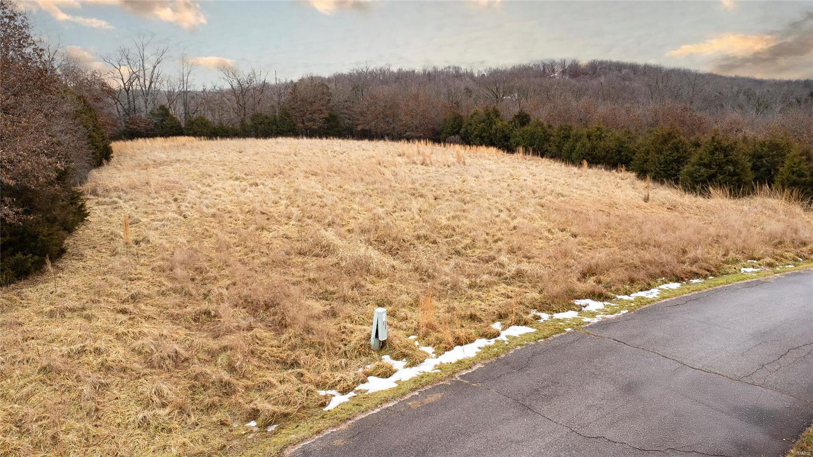 2108 Meadow Oaks Drive Property Photo 4