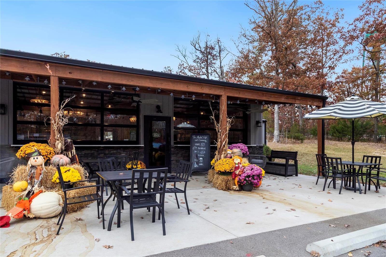 2108 Meadow Oaks Drive Property Photo 19