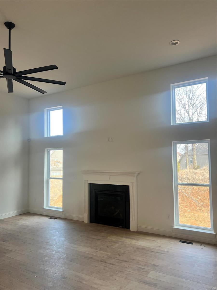 1066 Bloomfield Drive Property Photo 4