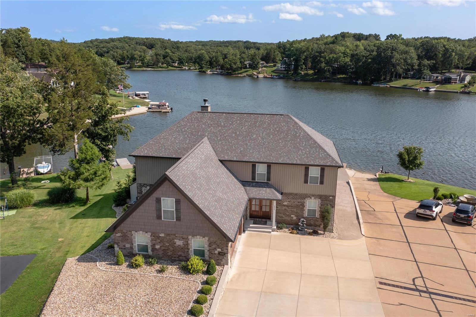 6020 N Lakeshore Drive Property Photo