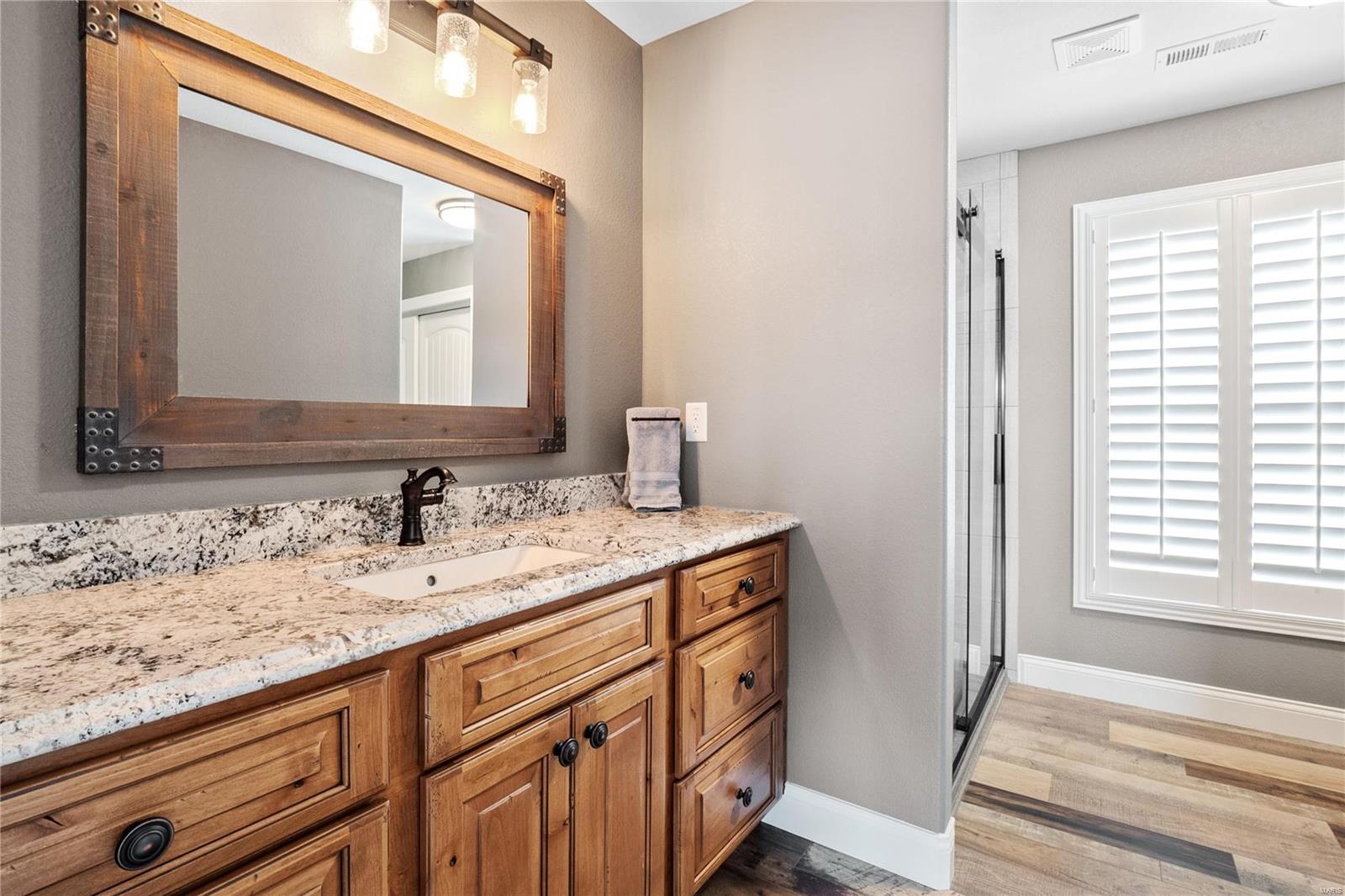 6020 N Lakeshore Drive Property Photo 37