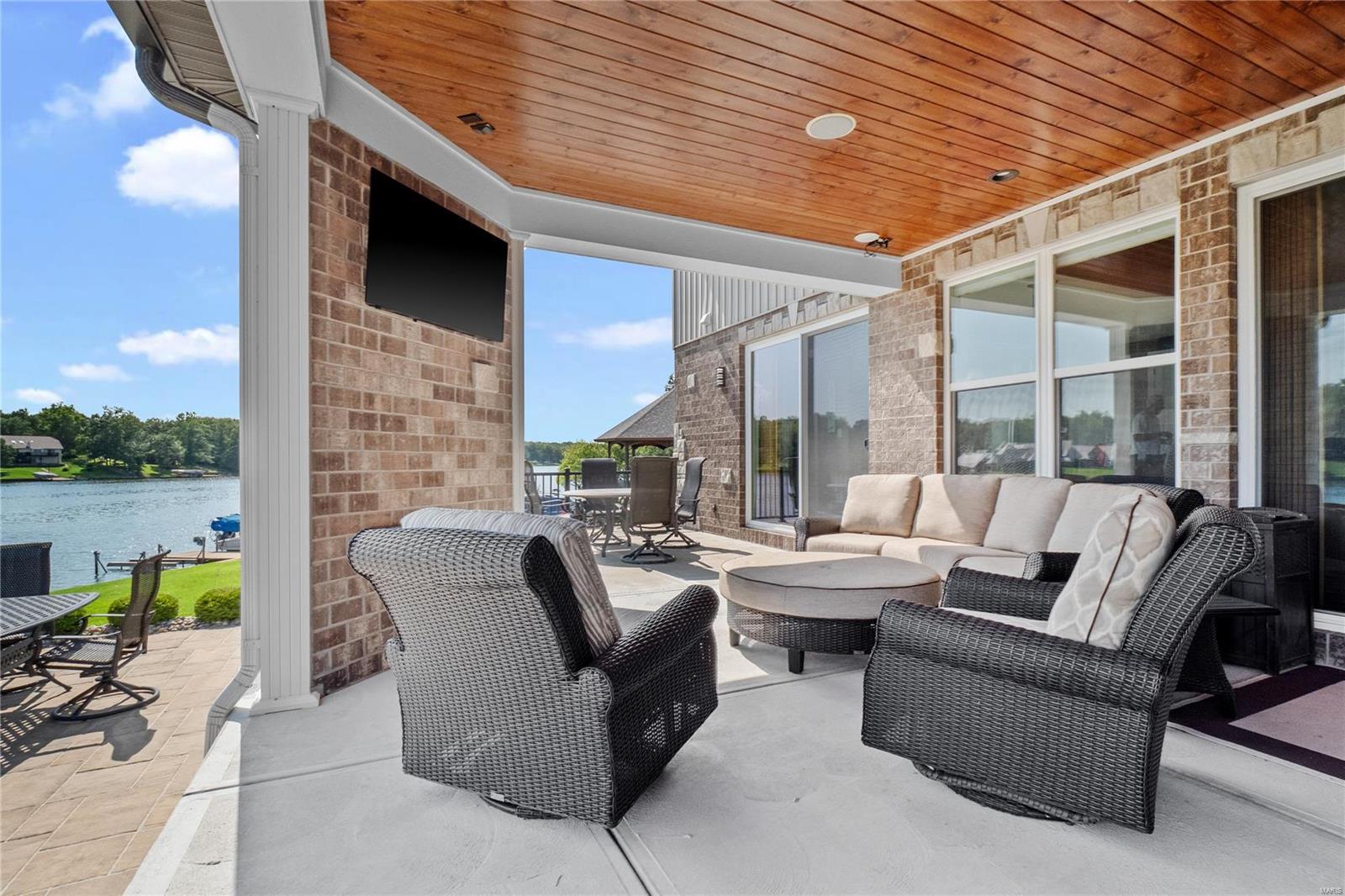 6020 N Lakeshore Drive Property Photo 42