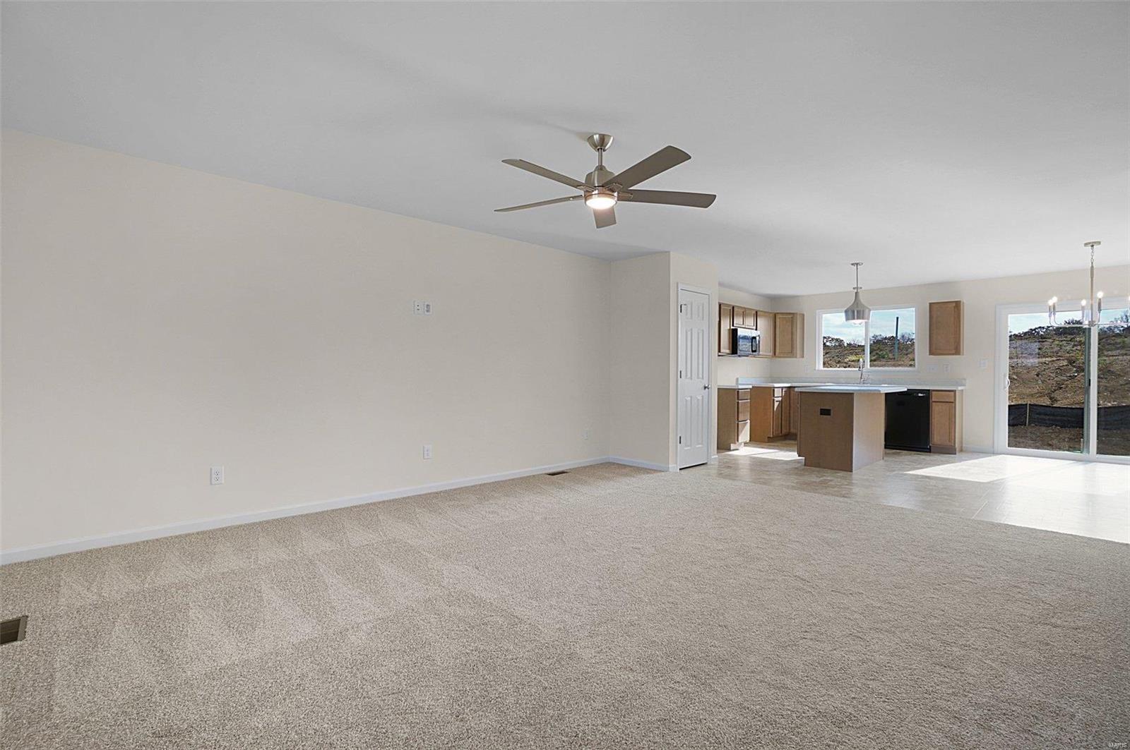 894 Woodbridge Way Property Photo 2