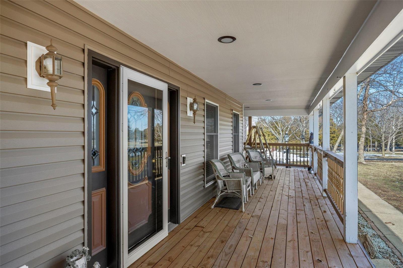 27603 Pinecrest Drive Property Photo 9