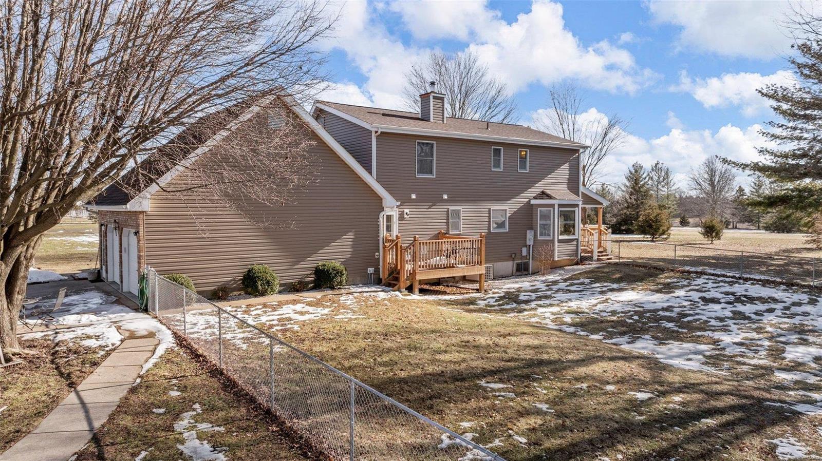 27603 Pinecrest Drive Property Photo 13