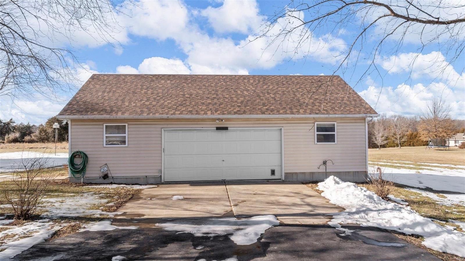 27603 Pinecrest Drive Property Photo 17