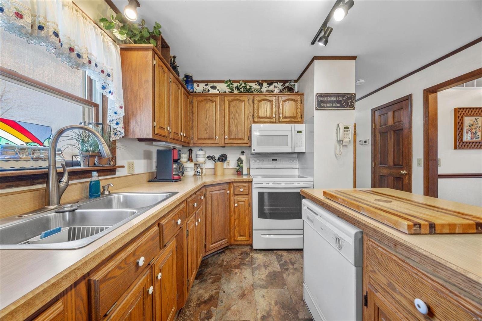 27603 Pinecrest Drive Property Photo 37