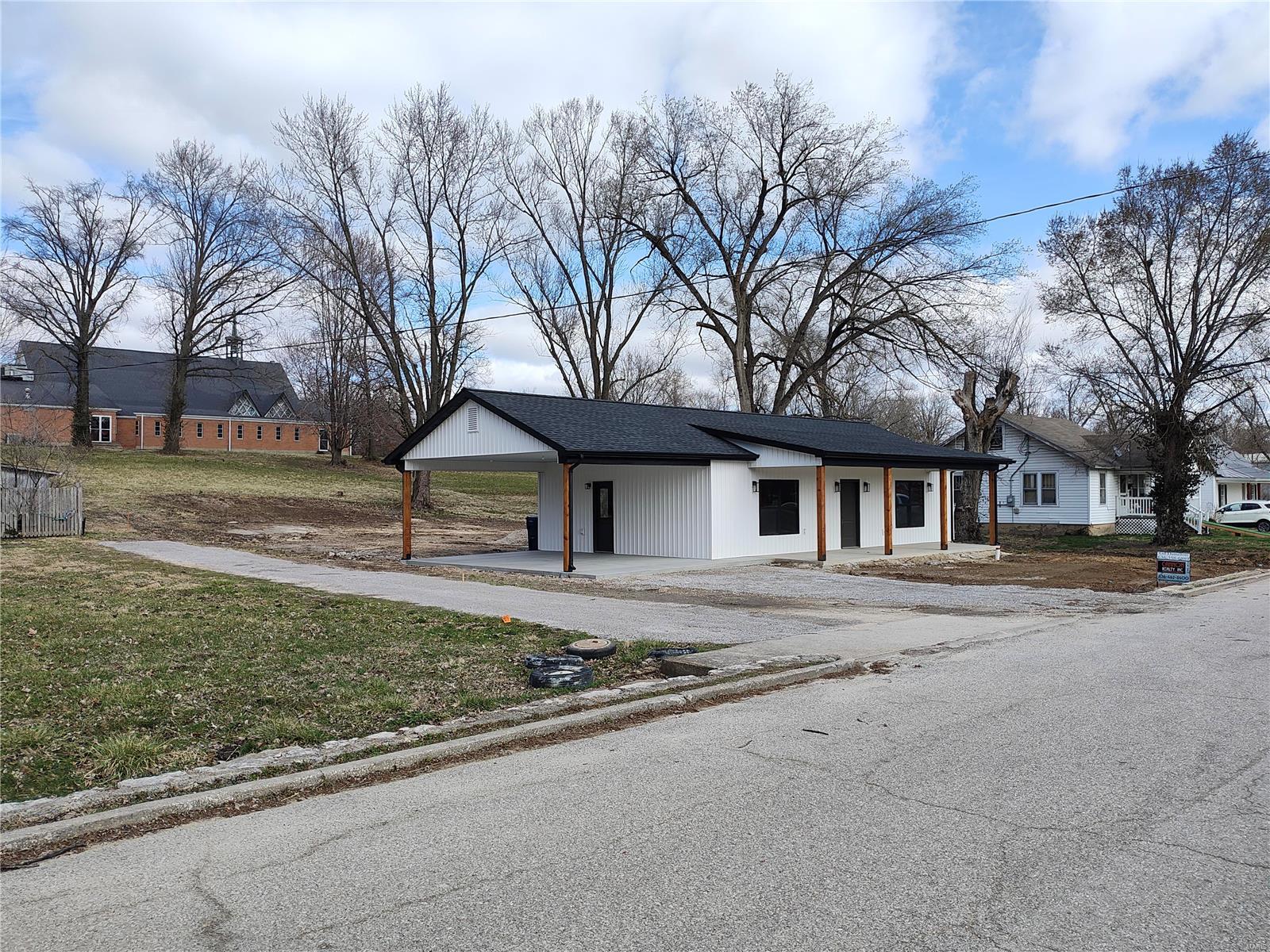 723 Broadway Property Photo