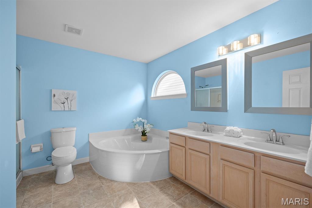 7421 Timberpoint Court Property Photo 18