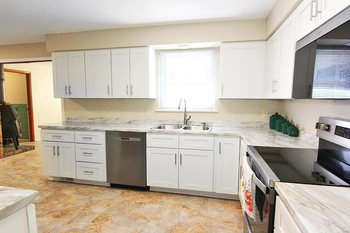 2217 Brookwood Drive Property Photo 10