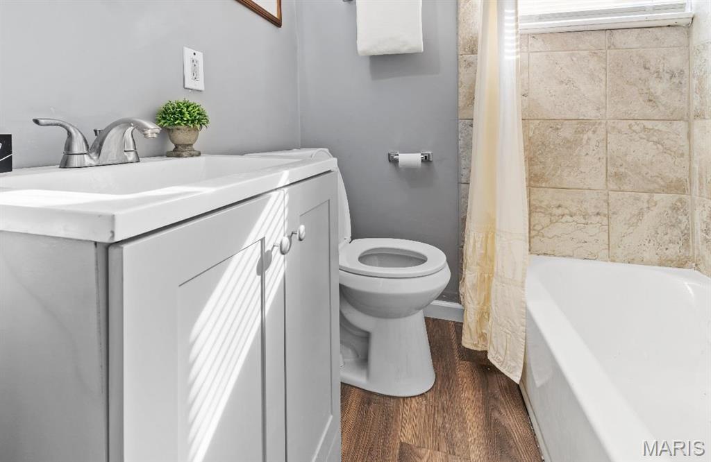 8284 Albin Avenue Property Photo 9