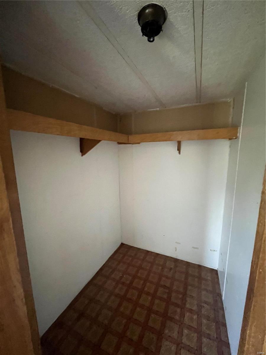 1124 Madison 271 Property Photo 11