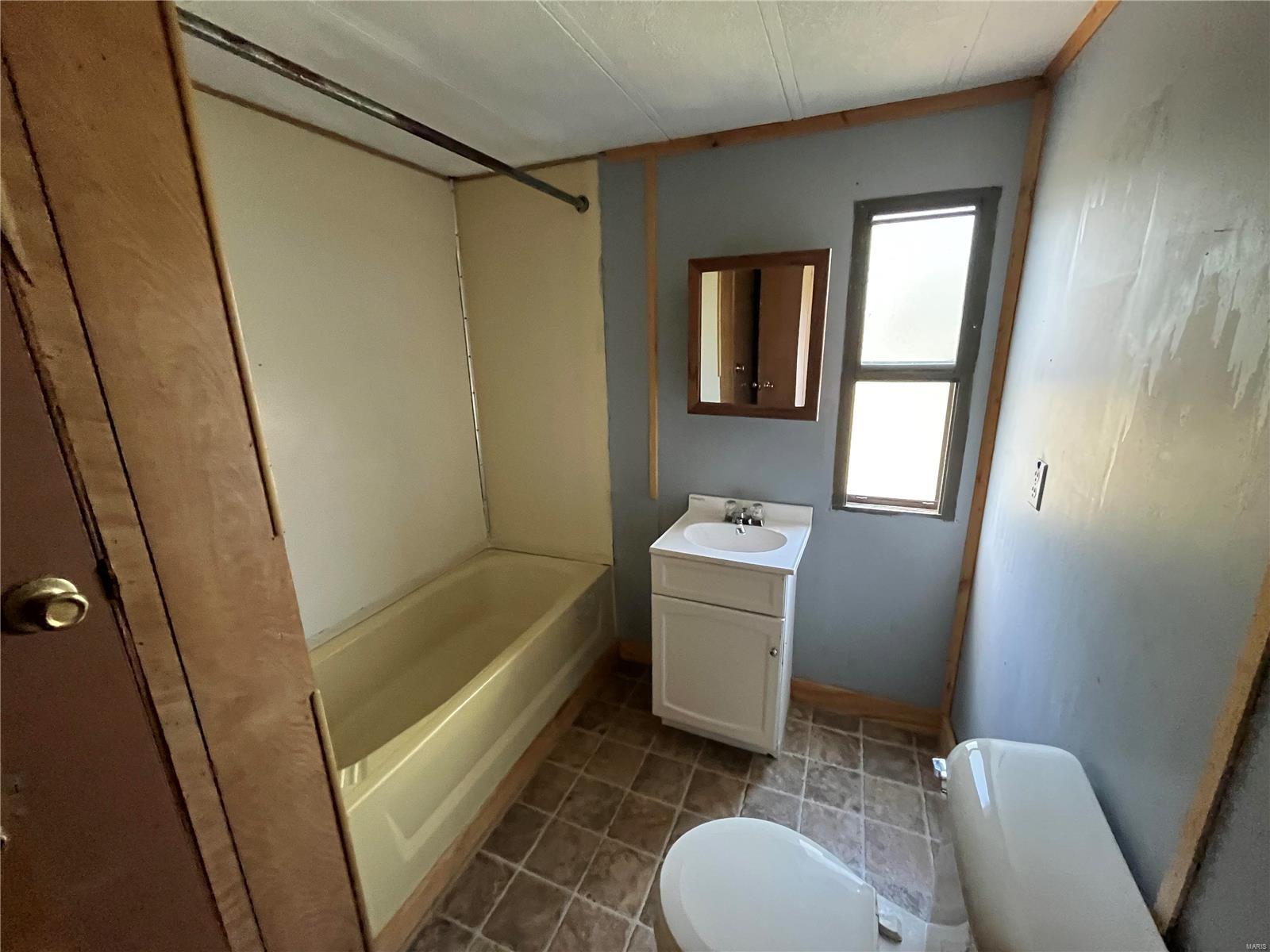 1124 Madison 271 Property Photo 12