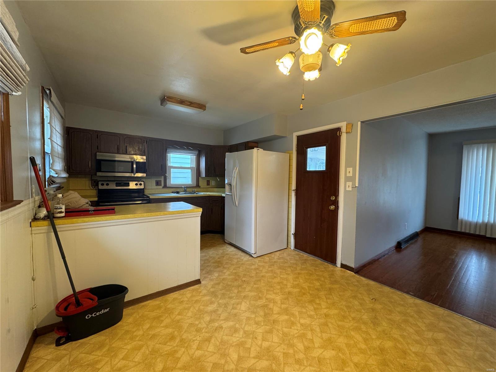 9623 Corregidor Property Photo 6
