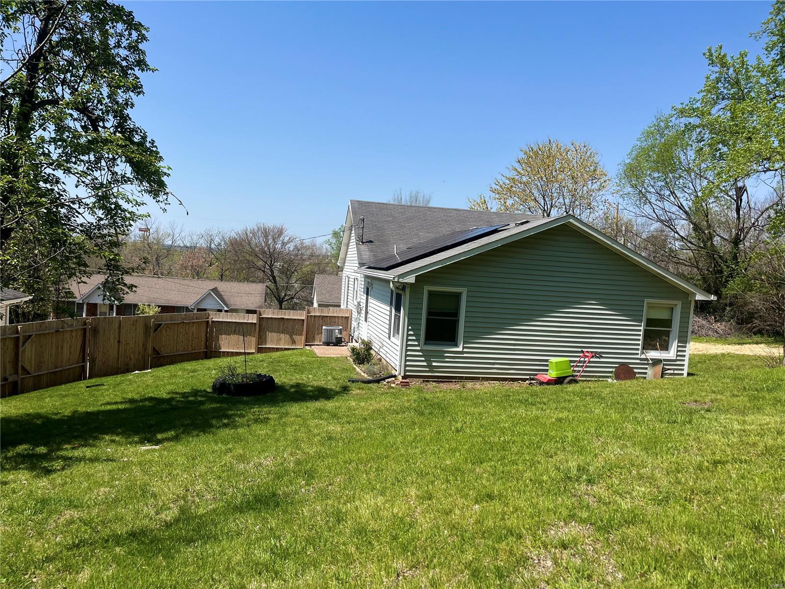 326 Highland Street Property Photo 35