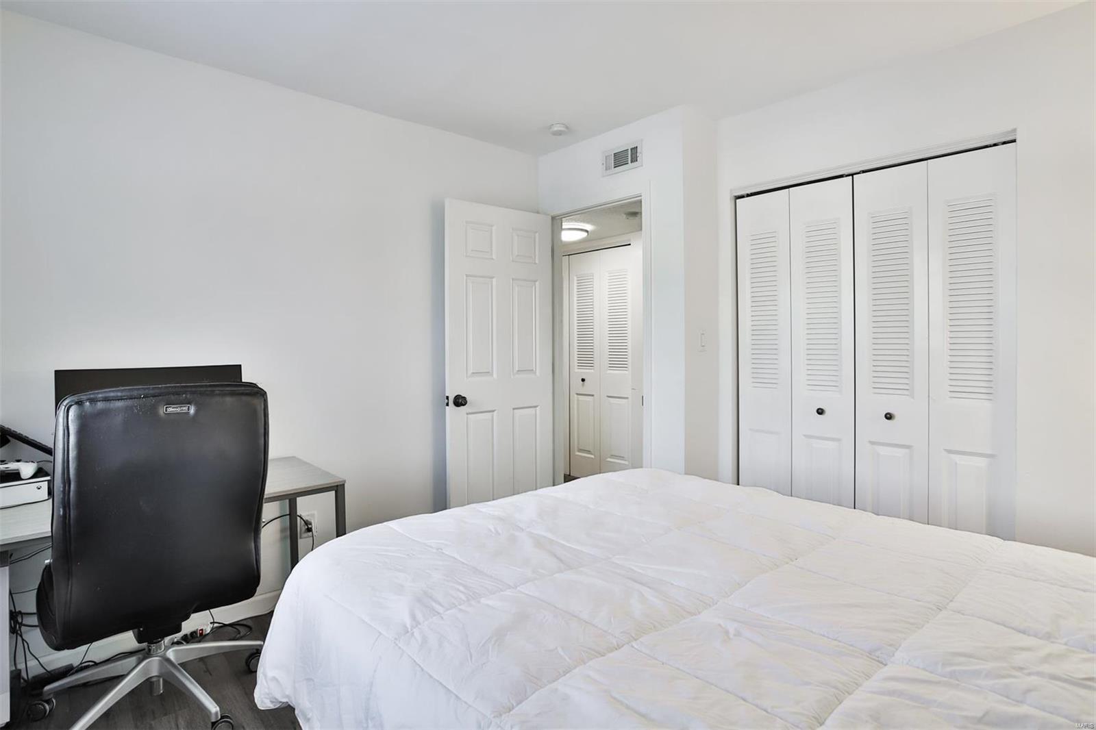 9154 Eager Road Property Photo 18