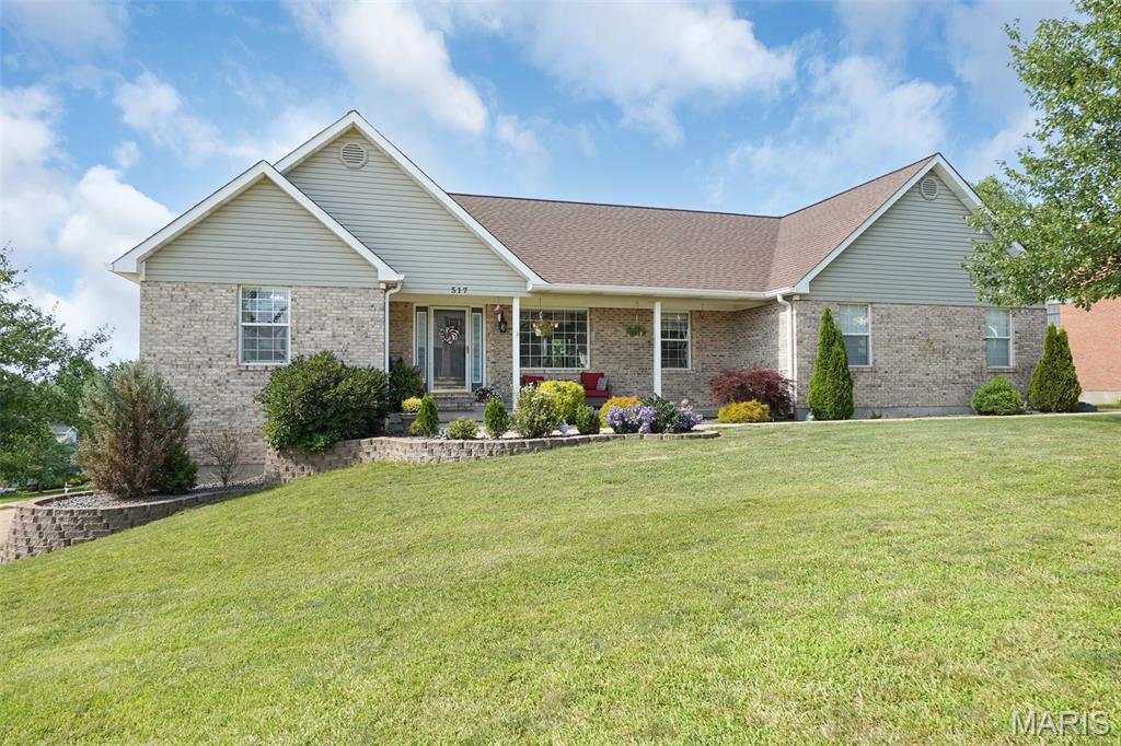 517 Windy Hills Drive Property Photo 2