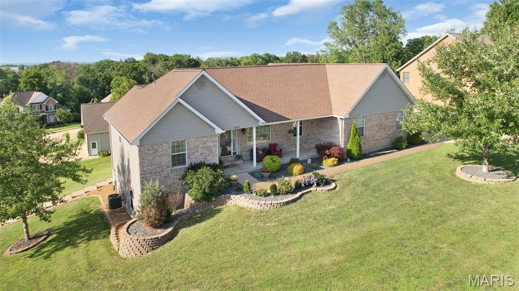 517 Windy Hills Drive Property Photo 3