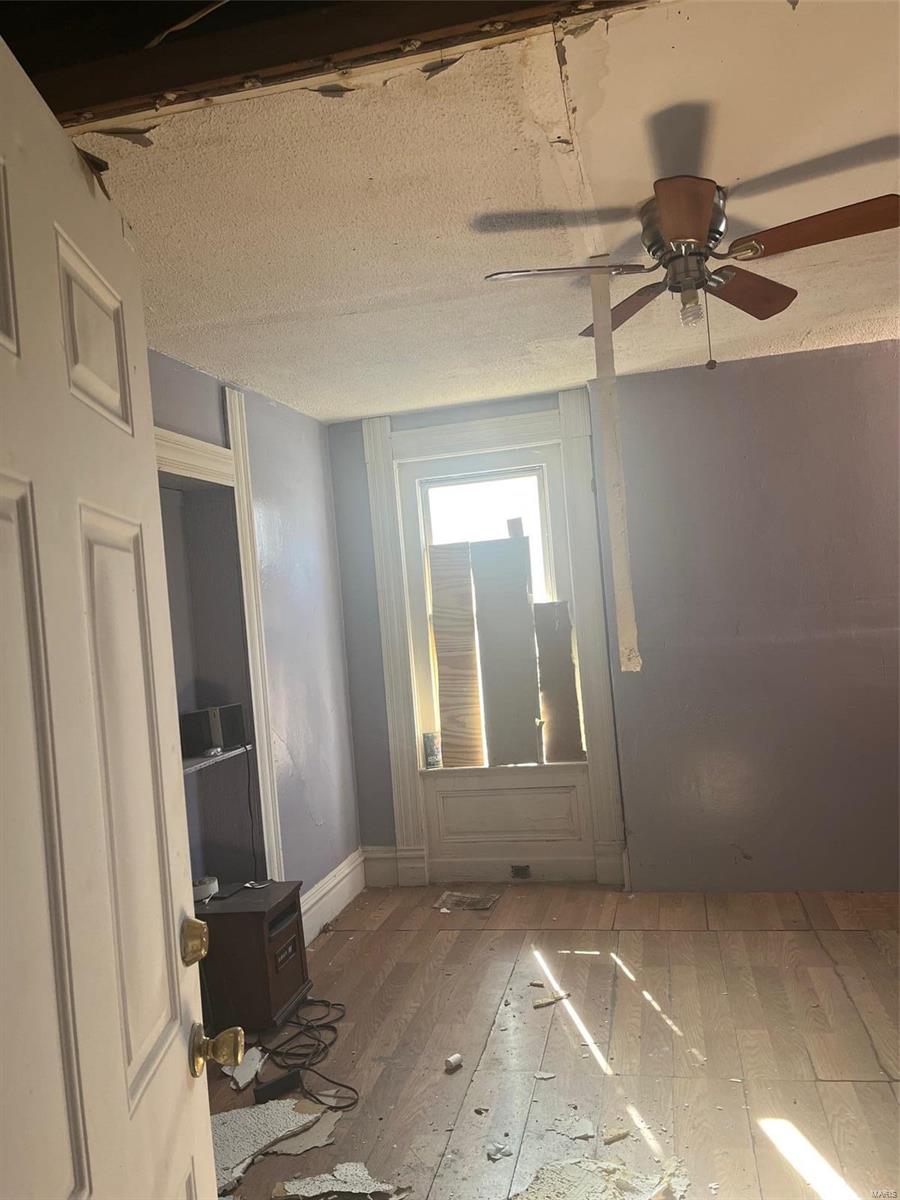 1901 Bacon Street Property Photo 9