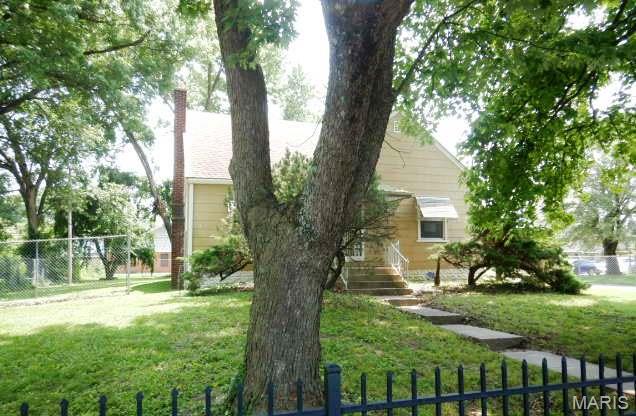 700 Pershing Street Property Photo 1