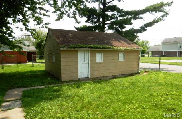 700 Pershing Street Property Photo 22