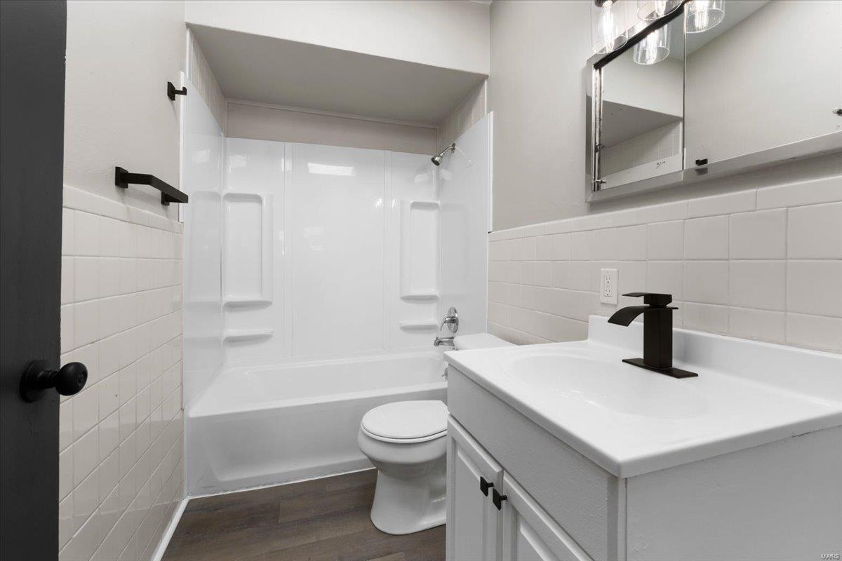 8426 Buckthorn Drive Property Photo 14