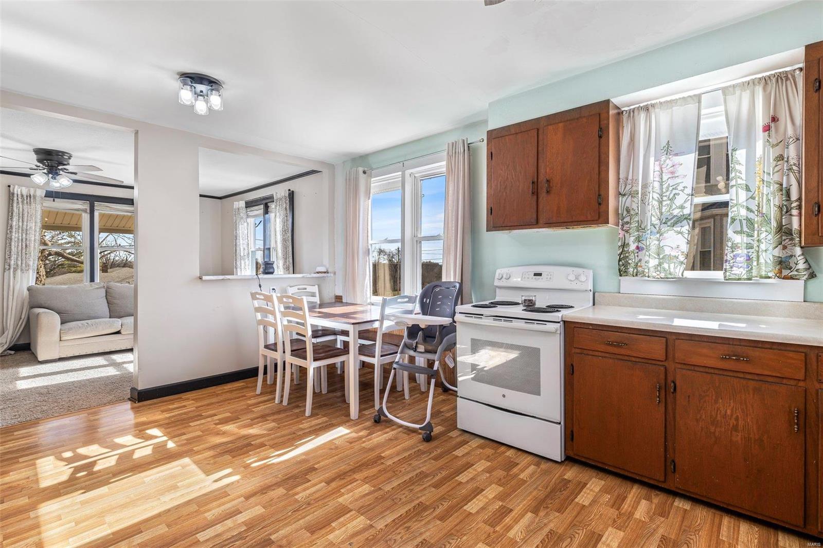 215 Virginia Street Property Photo 8