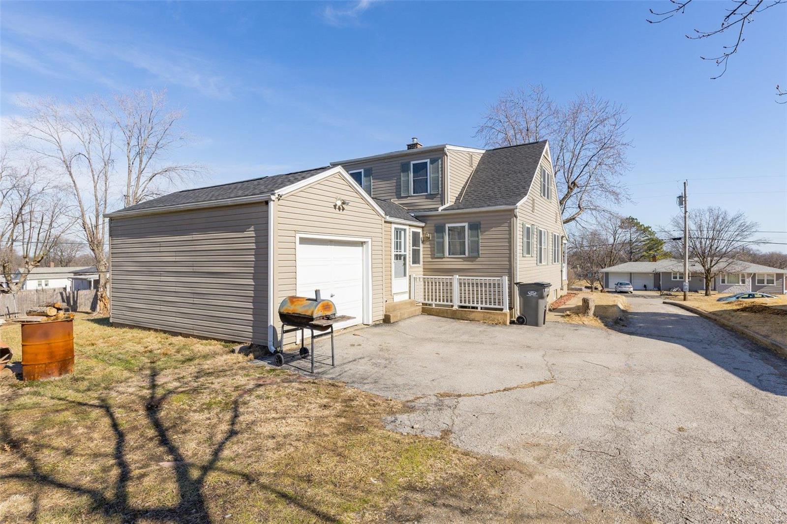 215 Virginia Street Property Photo 42