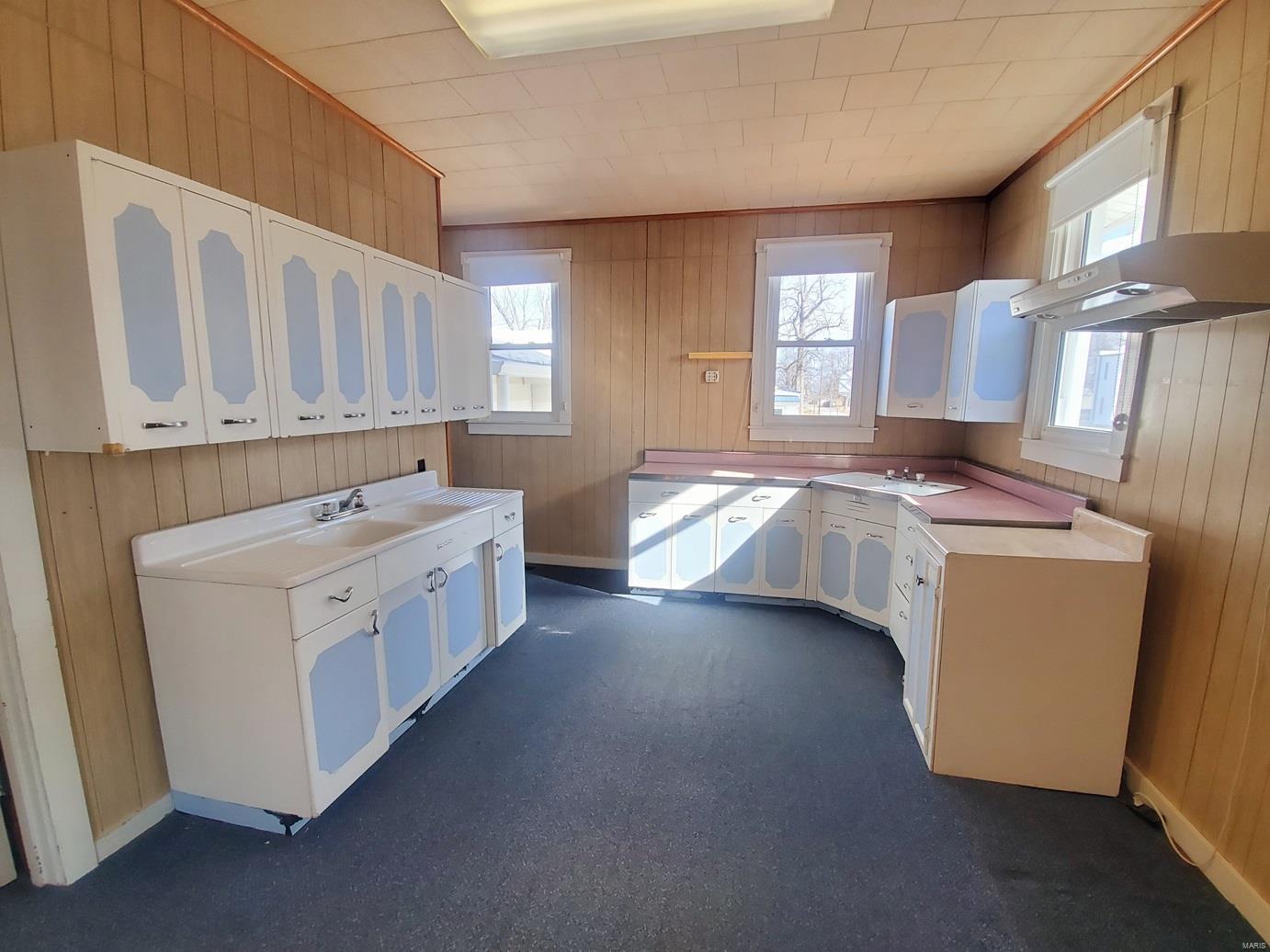 615 N Johnson Street Property Photo 19