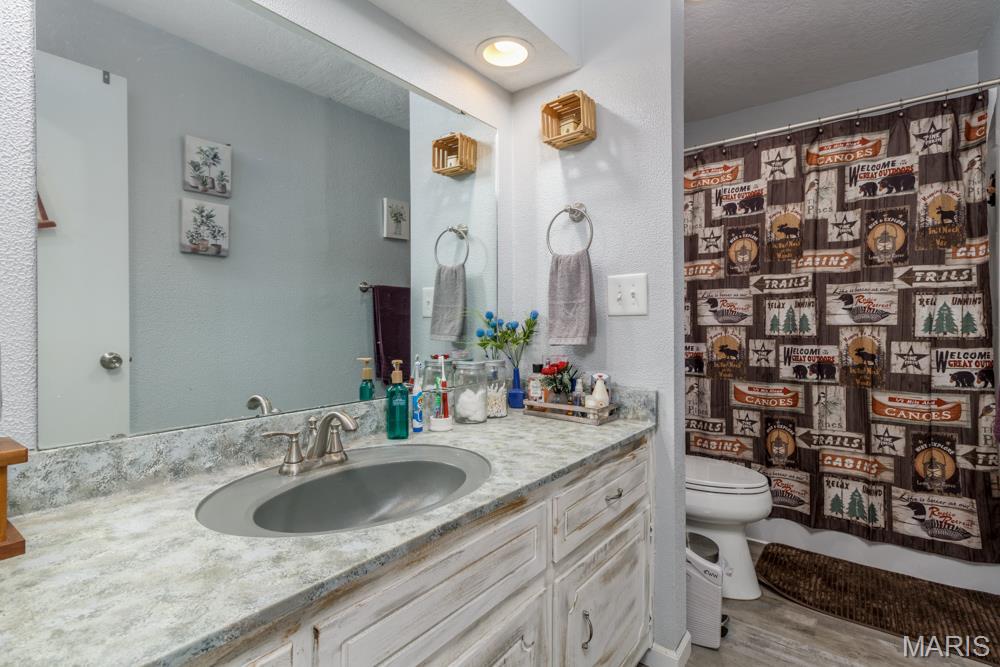 25798 Oakdale Drive Property Photo 15