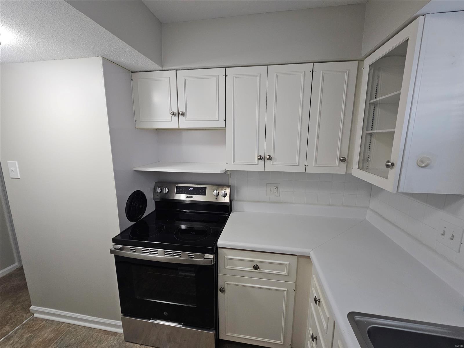 4366 Chateau De Ville Drive D Property Photo 5