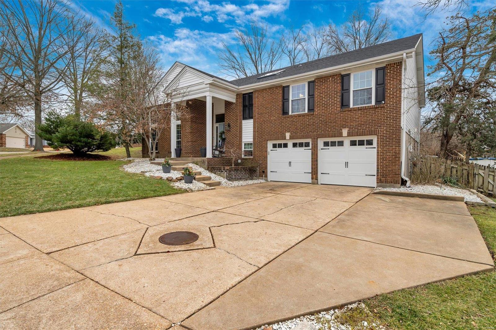 730 Oak Hall Lane Property Photo 3