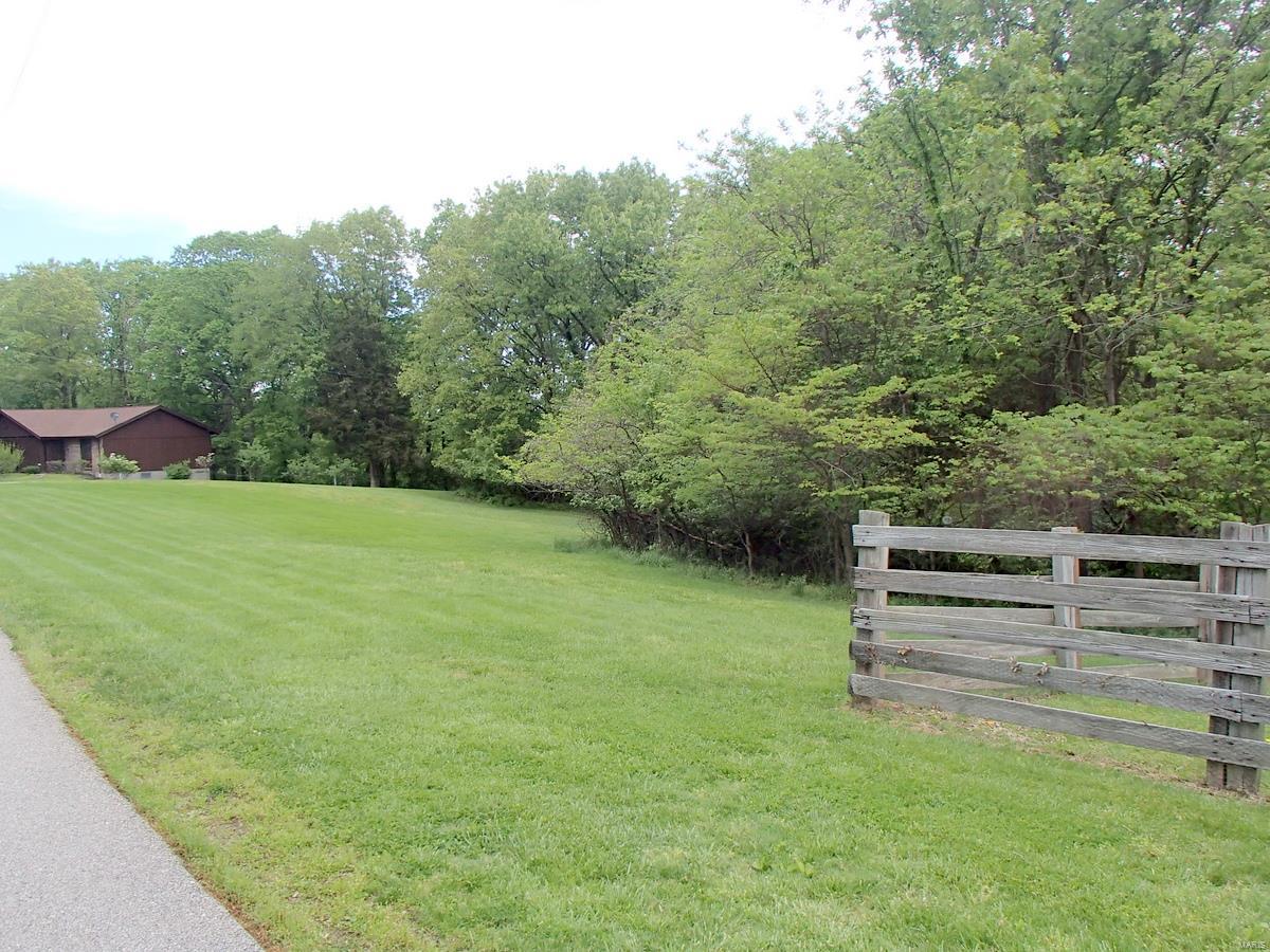 38 Bassett Woods Drive Property Photo 4